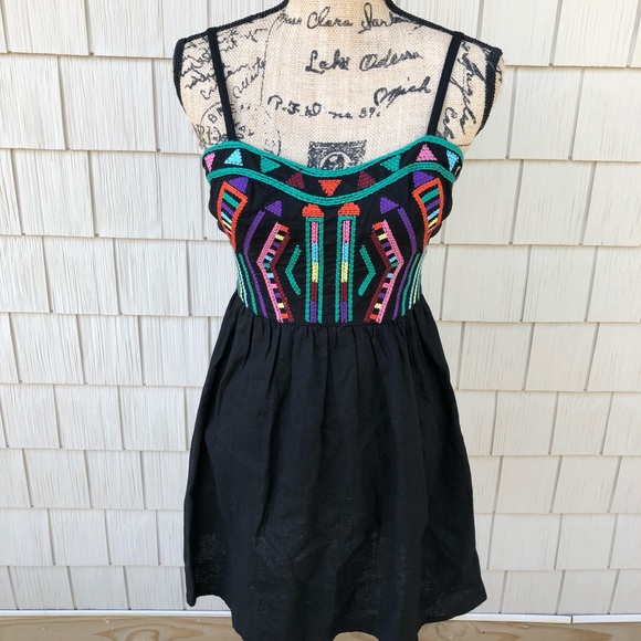 Urban Outfitters Dresses & Skirts - UO Staring at Stars Embroidered Linen Dress Size 2